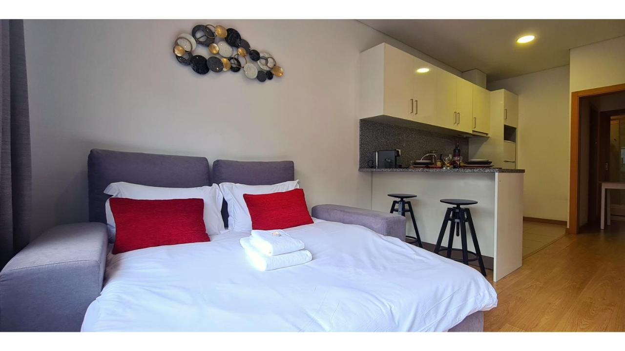 Rentalist Apartaments- Santa Catarina Porto Kültér fotó