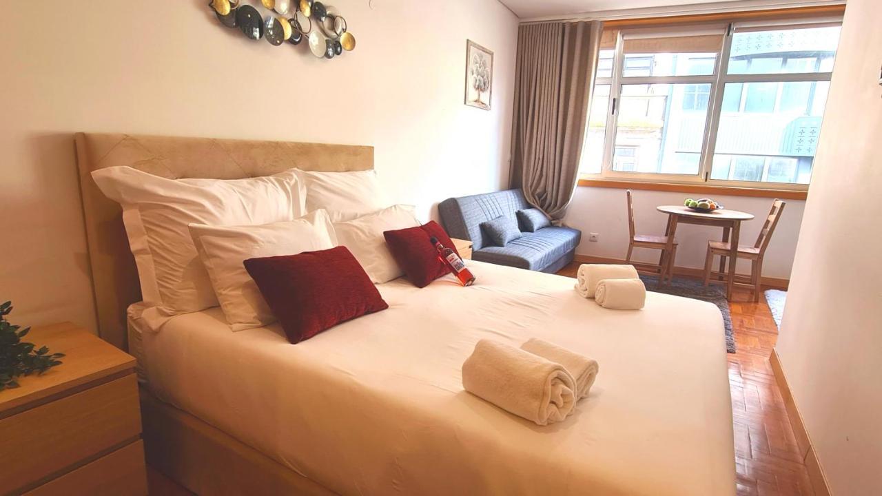 Rentalist Apartaments- Santa Catarina Porto Kültér fotó