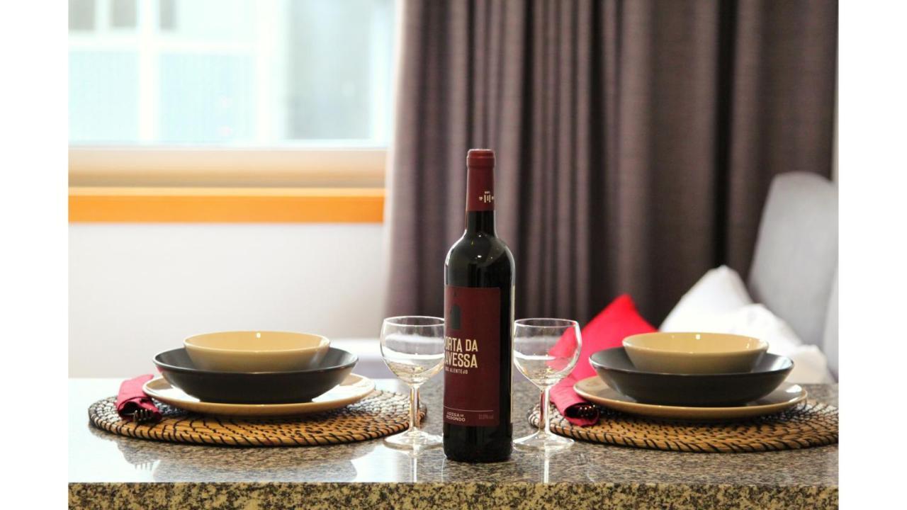 Rentalist Apartaments- Santa Catarina Porto Kültér fotó